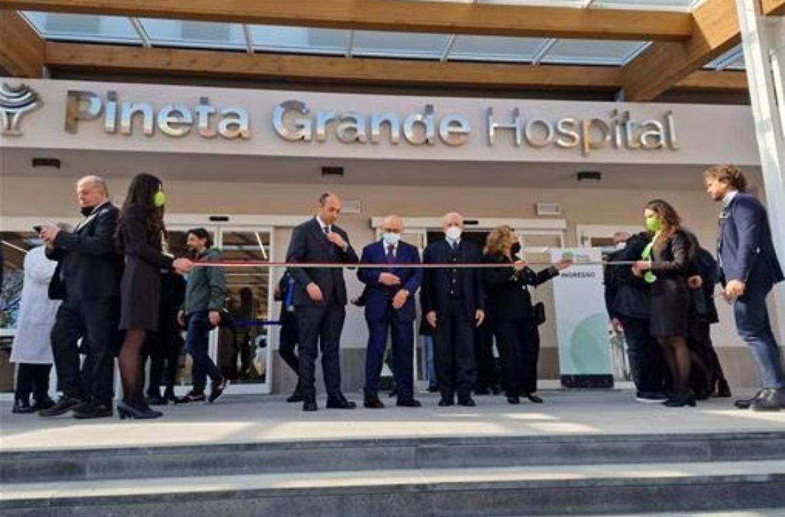 Pineta Grande Hospital, De Luca: eccellenza che compete con il Nord