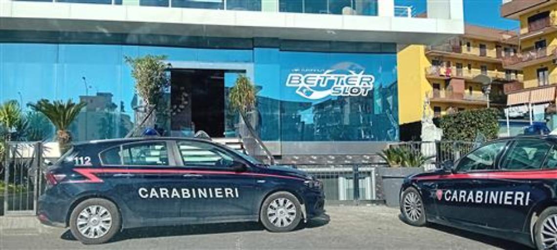 Assalto armato in società di noleggio di slot machine