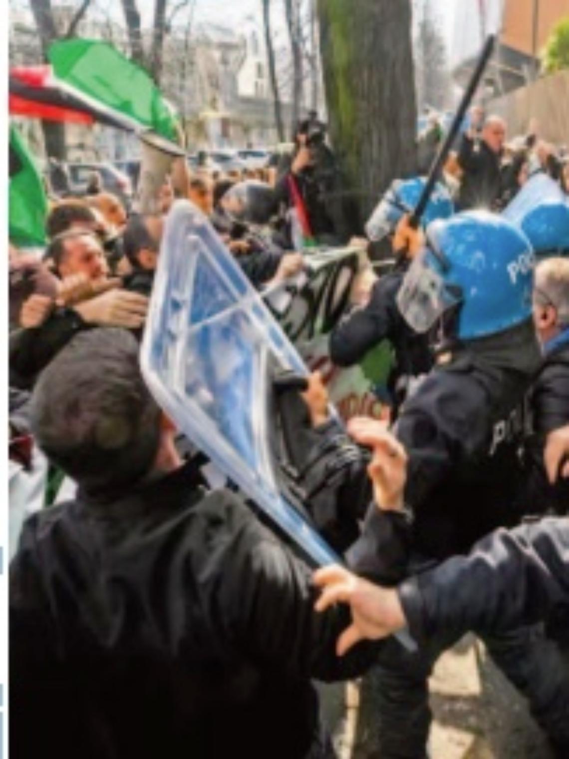 Scontri al presidio pro-Ghali: quattro "obblighi di firma"