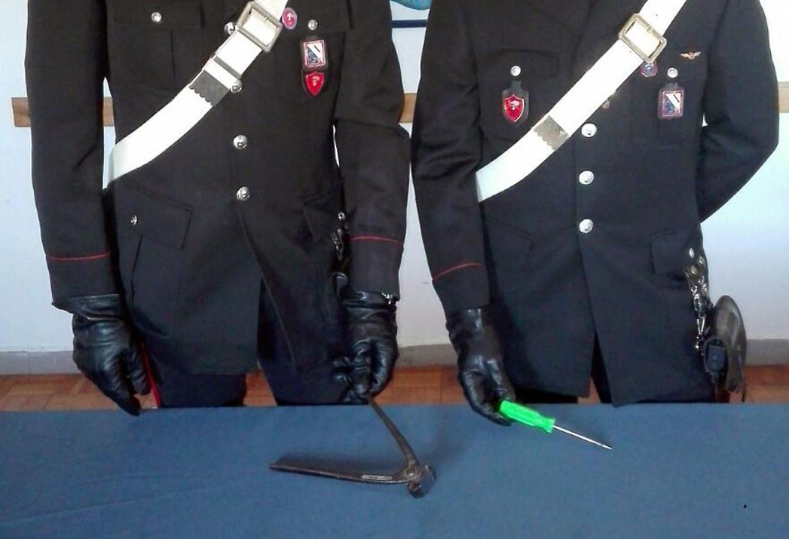 Tenta raid in un condominio a Portici, preso 58enne