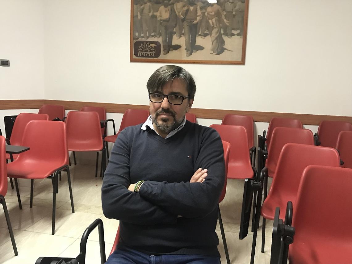 Napoli, sindacalista aggredito a calci e pugni
