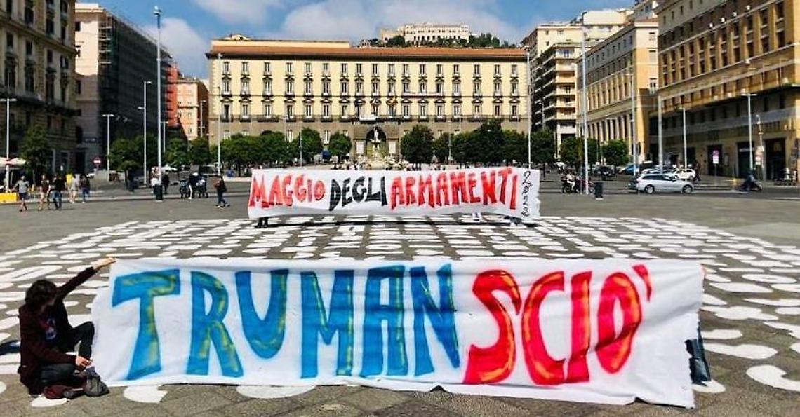 «No al maggio degli armamenti»: pacifisti protestano a Napoli