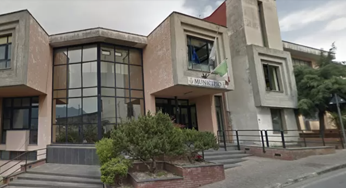 Comunali a Lettere, liste e candidati