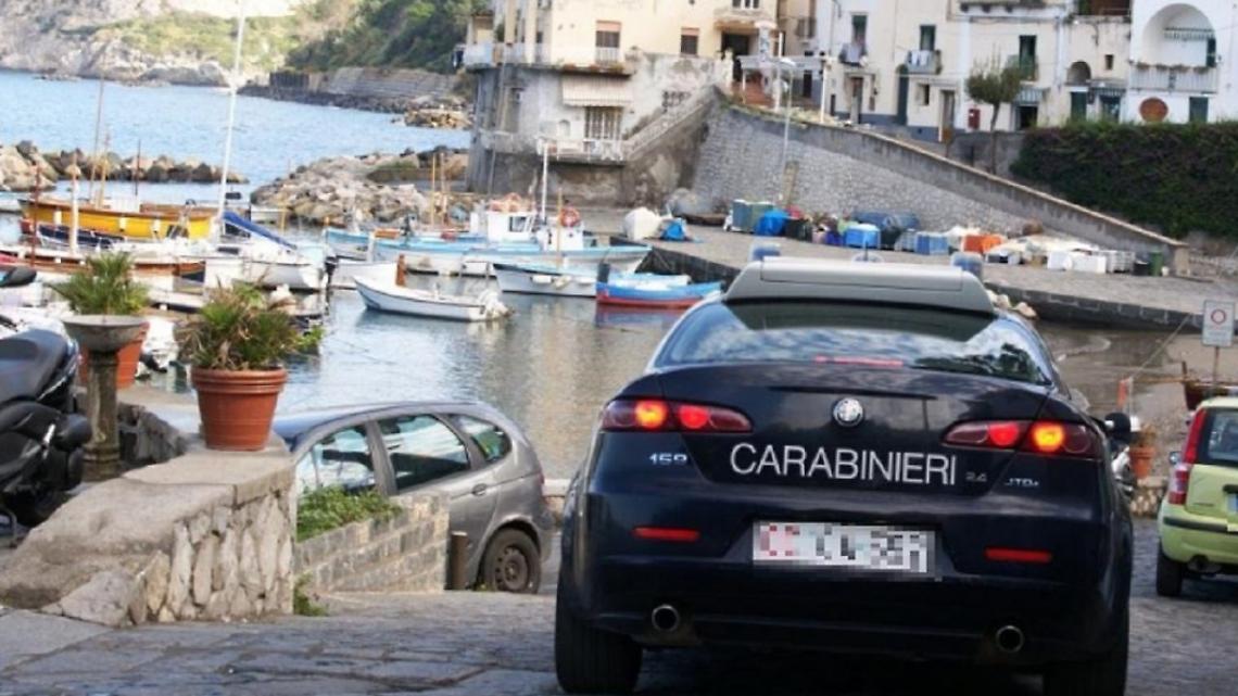 Furto in casa di un dirigente sportivo, il ladro è un calciatore avversario 