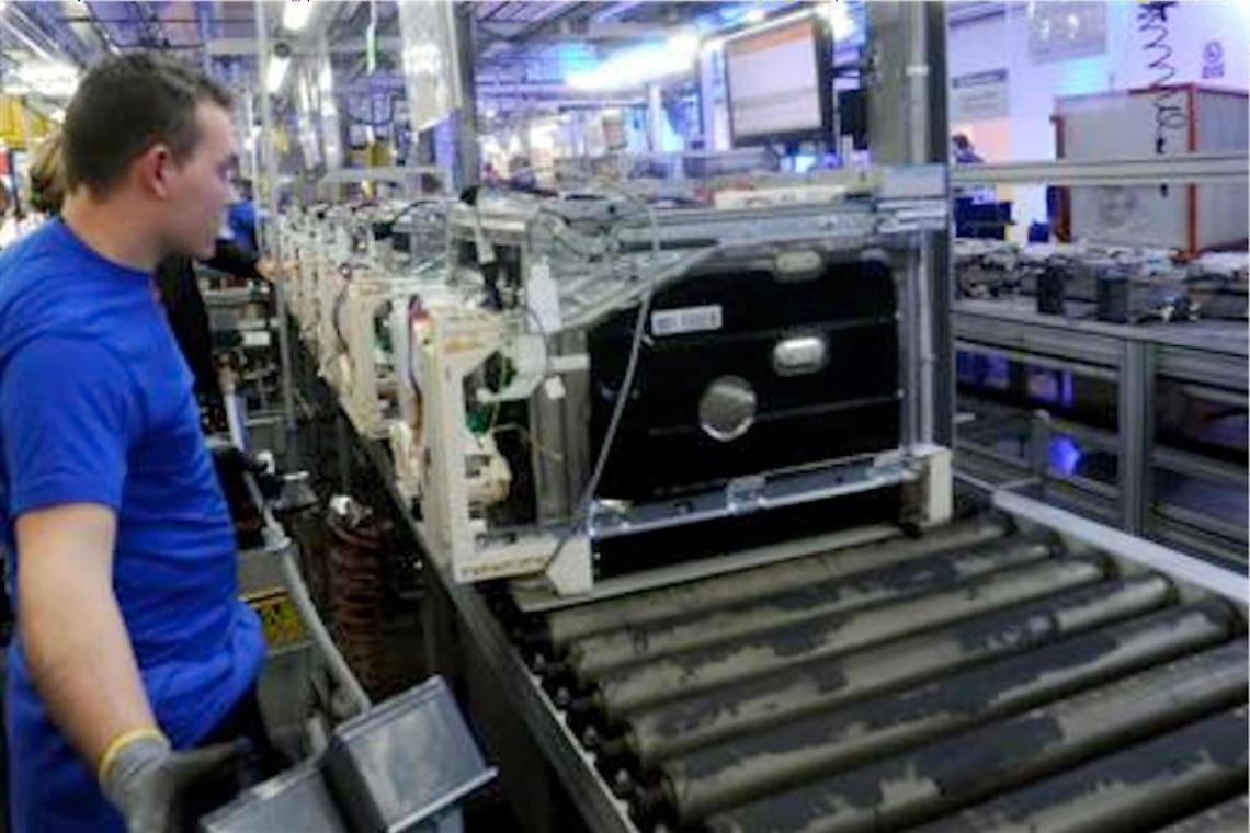 Il Pil resta inchiodato: +0,2%