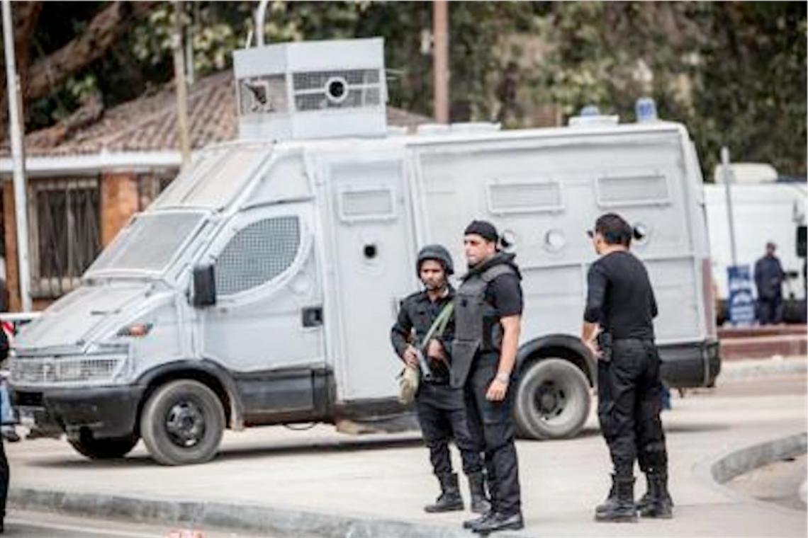 Li scambiano per jihadisti: agenti uccidono 12 turisti in Egitto