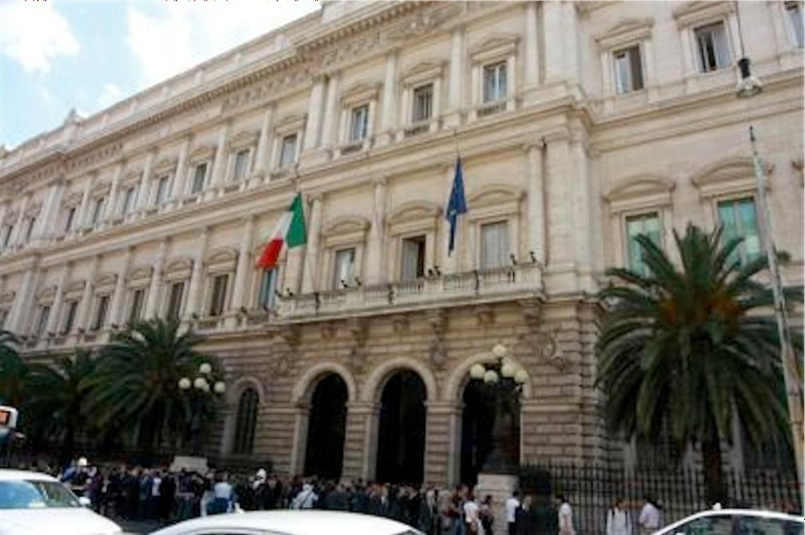 Scende il debito pubblico, a luglio sotto 2.200 miliardi