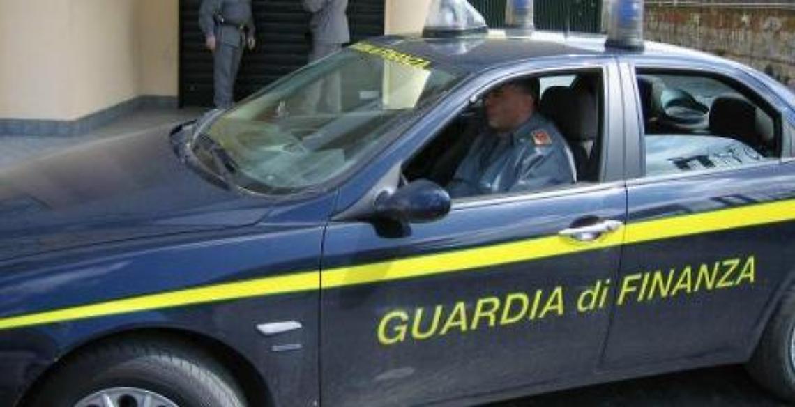 Mercato nero della vodka, maxi sequestro nel Salernitano