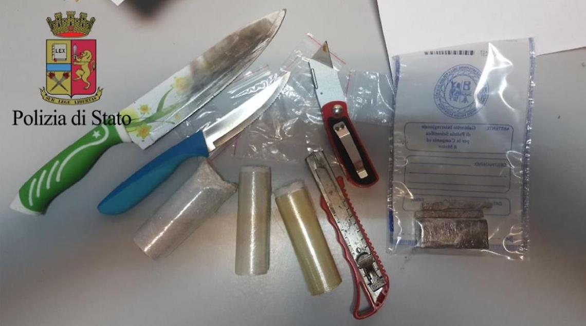 Nola, pusher “pony-express" sorpreso a spacciare