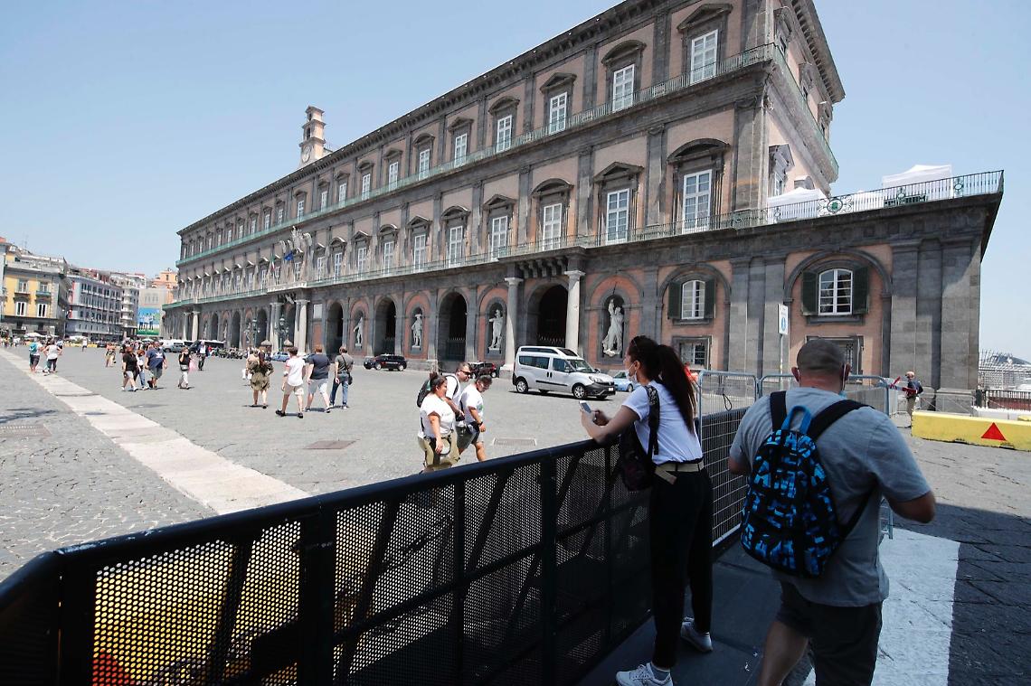Coronavirus in Campania, 301 nuovi casi e 4 vittime: indice di contagio all'1,54%
