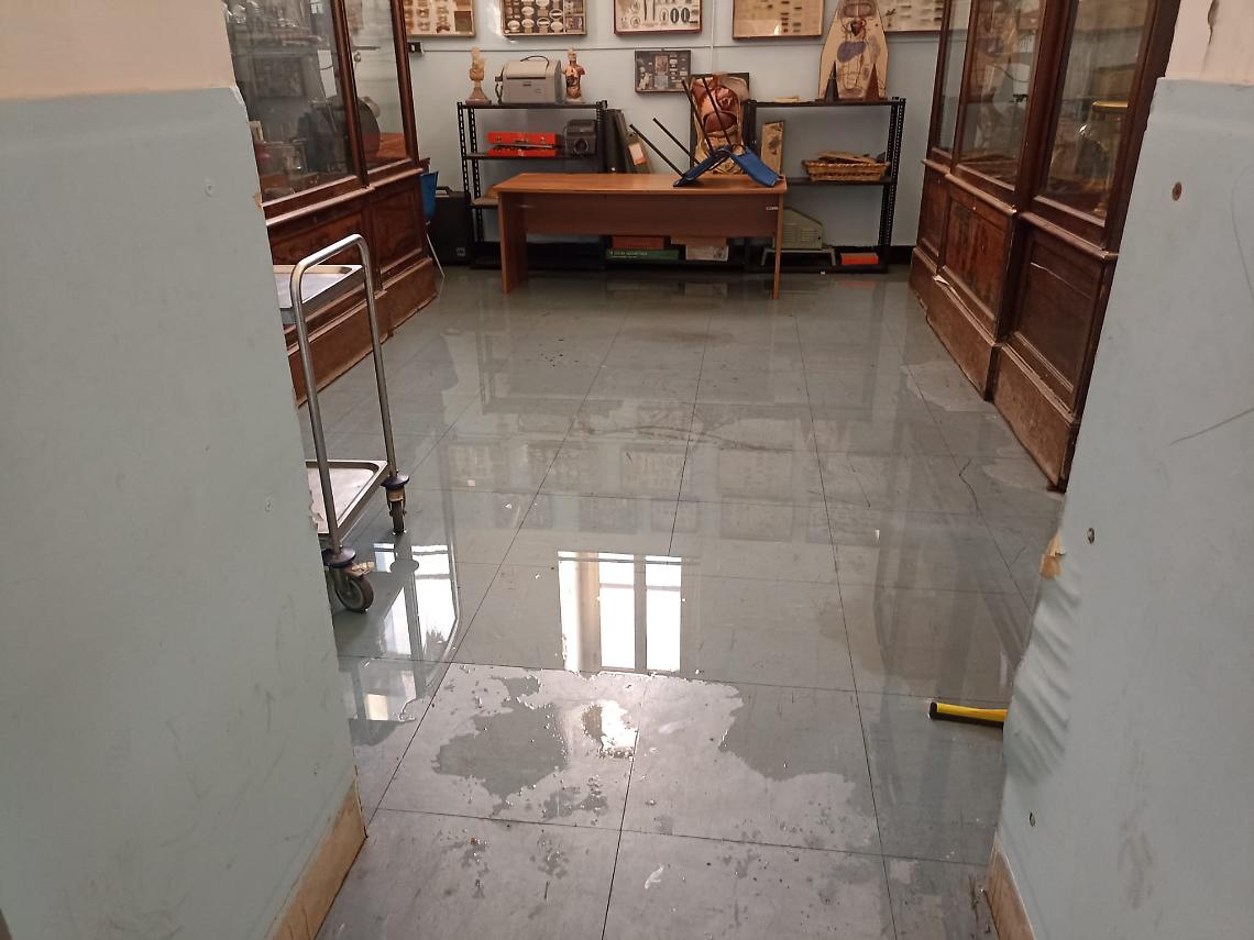 Aule e bagni allagati alla scuola “Flavio Gioia"