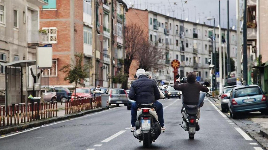 Il rione festeggia la pace tra i Calone e i Legnante