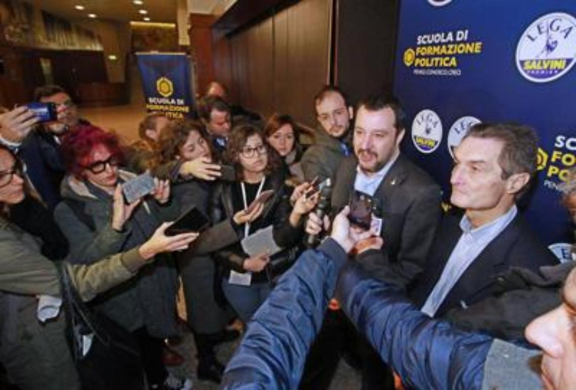 «Razza bianca a rischio», bufera su Fontana