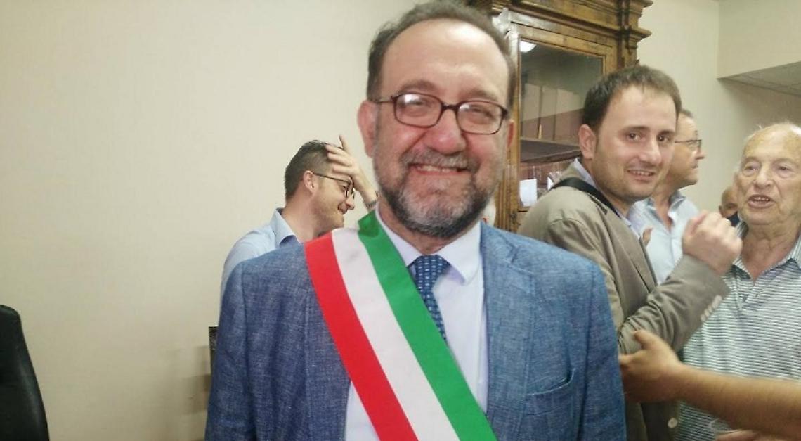 Clima infuocato a Sant'Antimo, il sindaco passa al contrattacco
