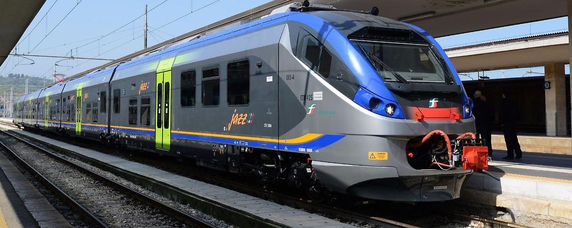 Napoli-Fiorentina, corse straordinarie della metro Linea 2 per il dopo partita