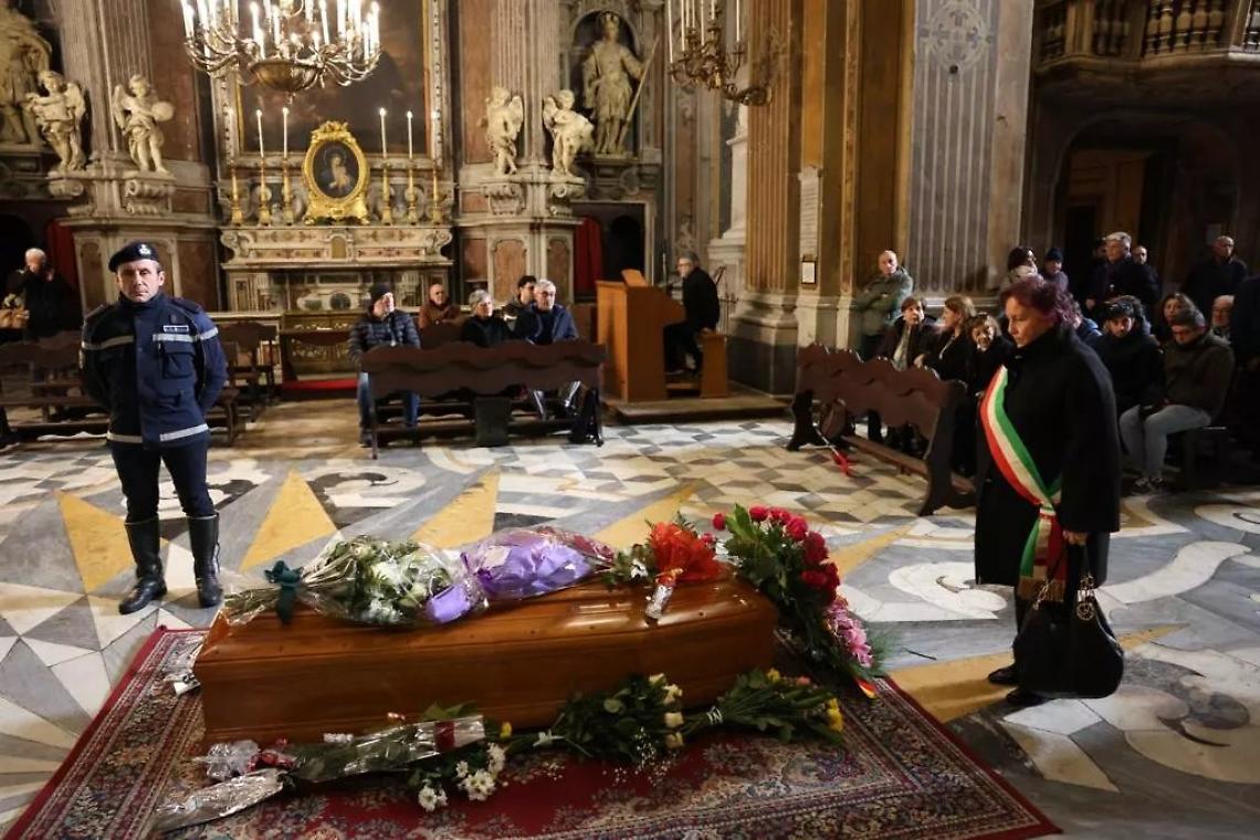L'ultimo saluto a Enzo Moscato: «Hai dato voce a Napoli»