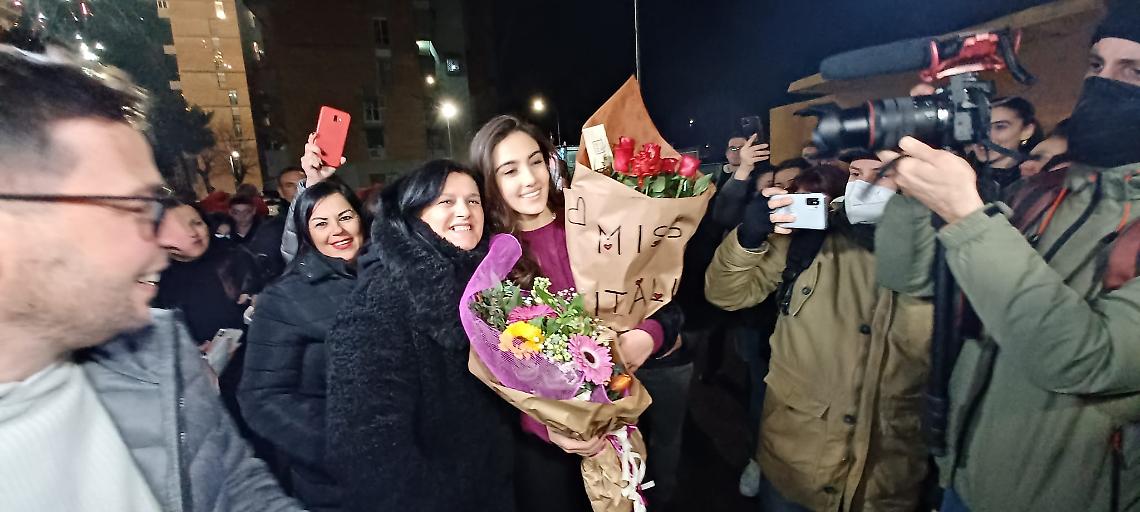Miss Italia torna a casa, Scampia in festa per la bella Zeudi