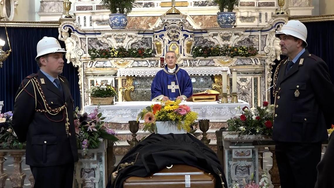 L’addio a Vincenzo Siniscalchi, principe del Foro e nella vita