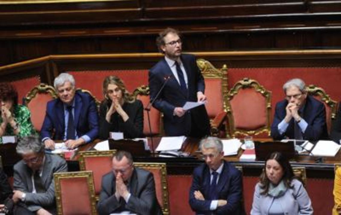 Il Senato boccia la mozione contro Lotti