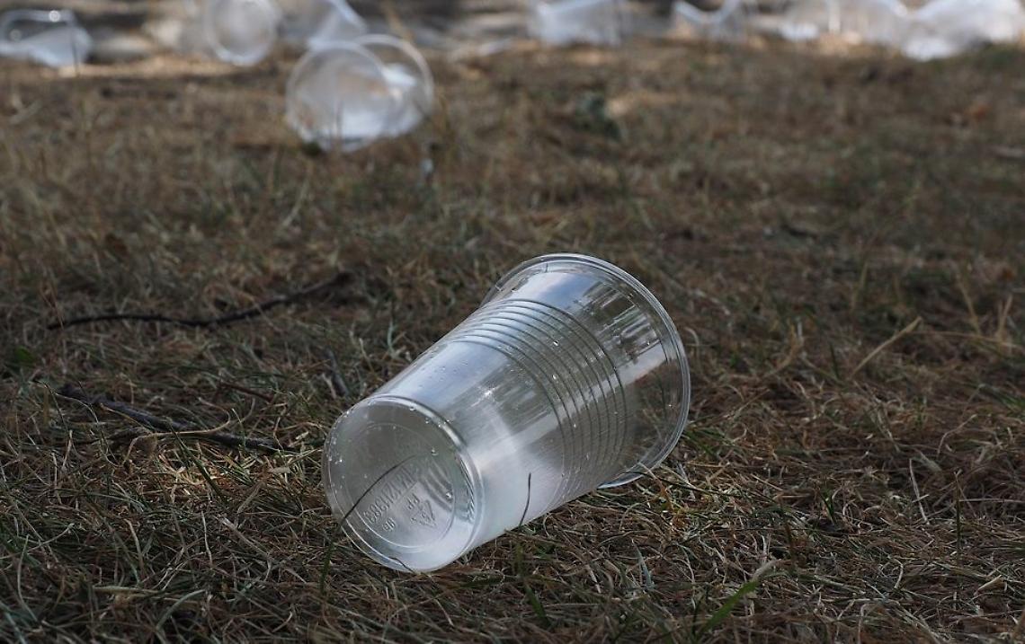 Ischia plastic free, al bando i monouso: multe fino a 500 euro