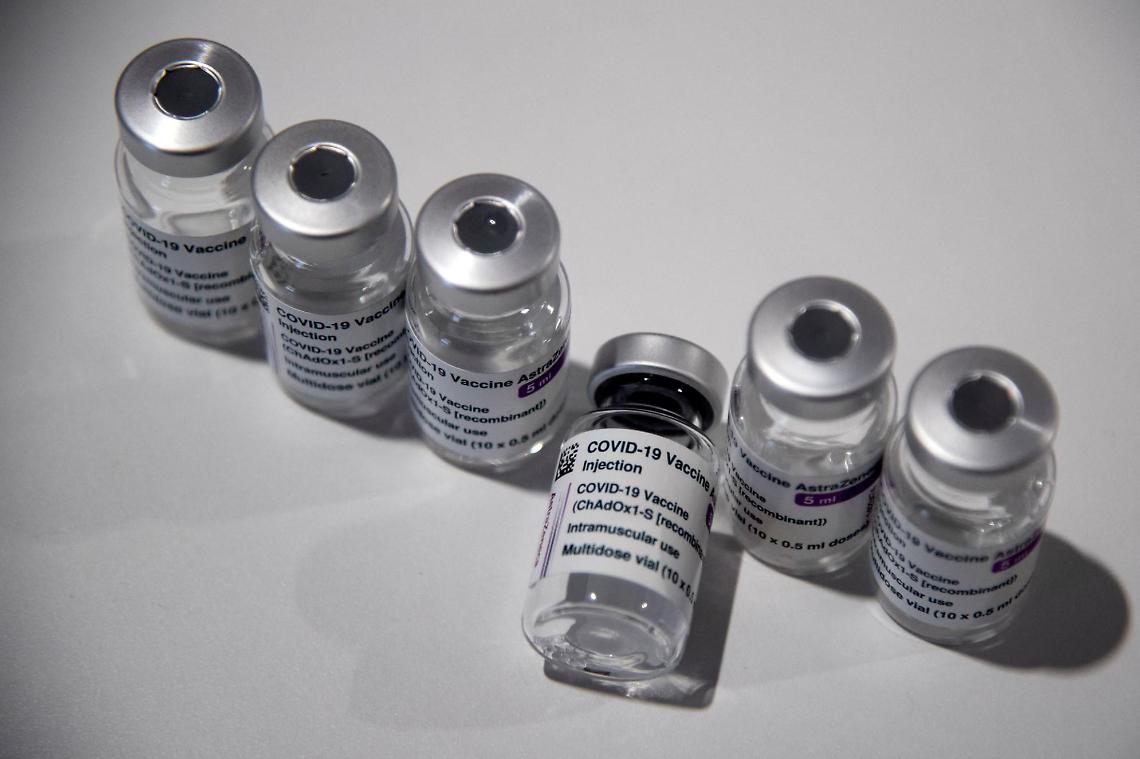 Vaccino AstraZeneca, vietato l'ultilizzo in tutta Italia
