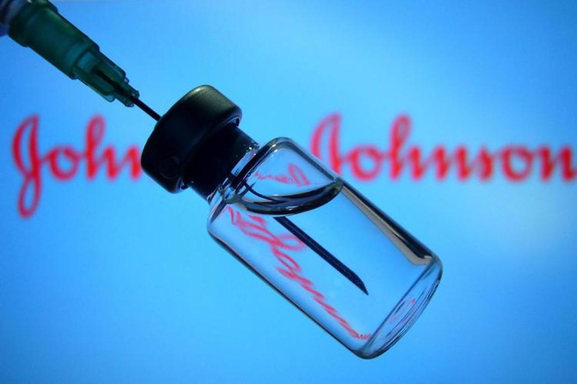 Covid, Johnson & Johnson: stop vaccinazioni in tutti gli studi clinici