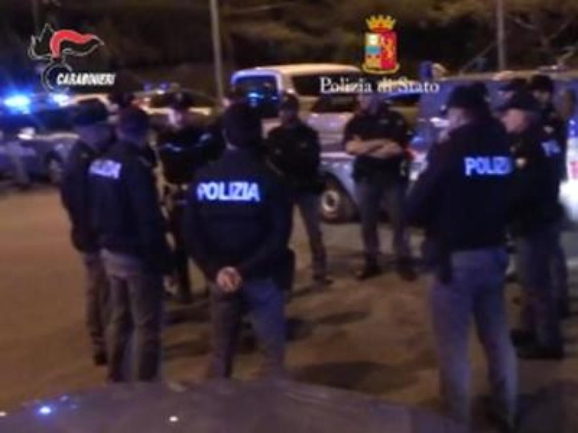 Le mani della 'Ndrangheta sui migranti: 68 arresti