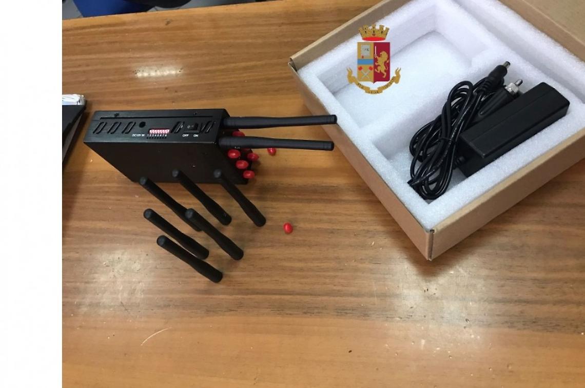 Rapinavano furgoni di sigarette, preso 46enne: caccia al complice