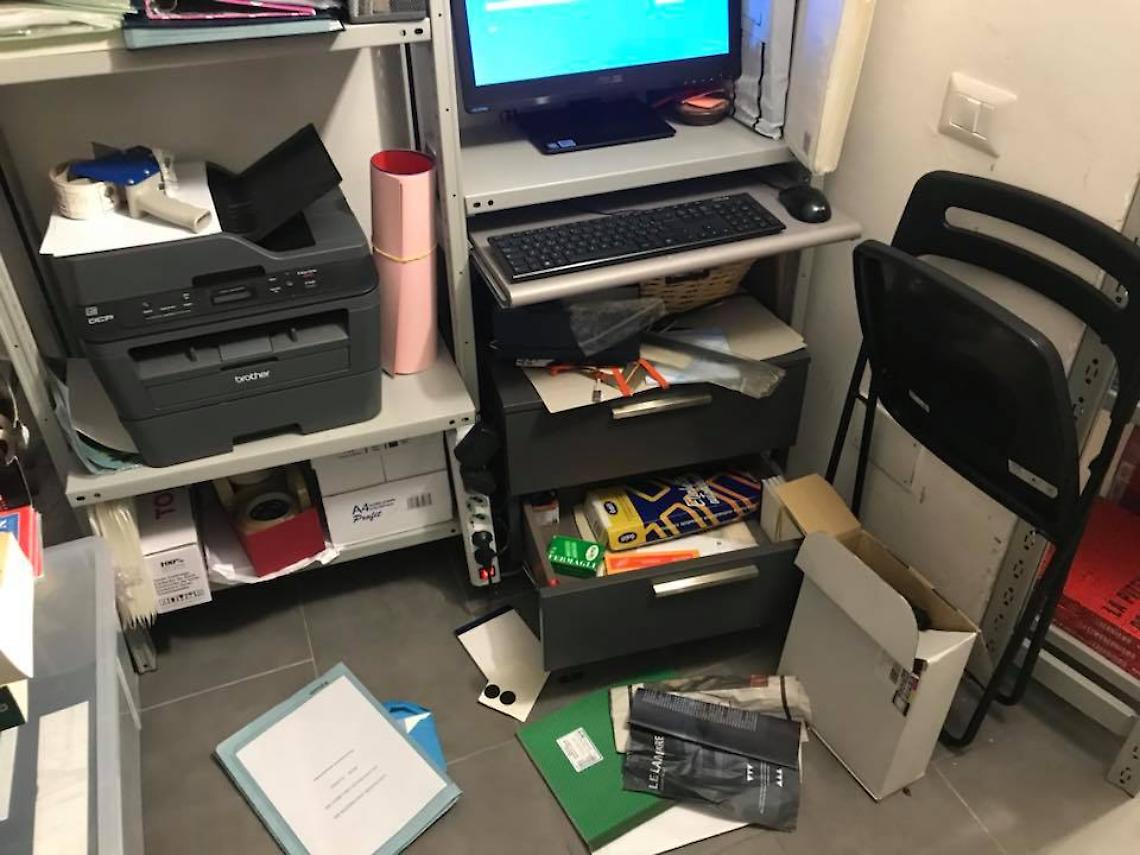 Furto alla libreria Colonnese: «Vi combatteremo con la penna»
