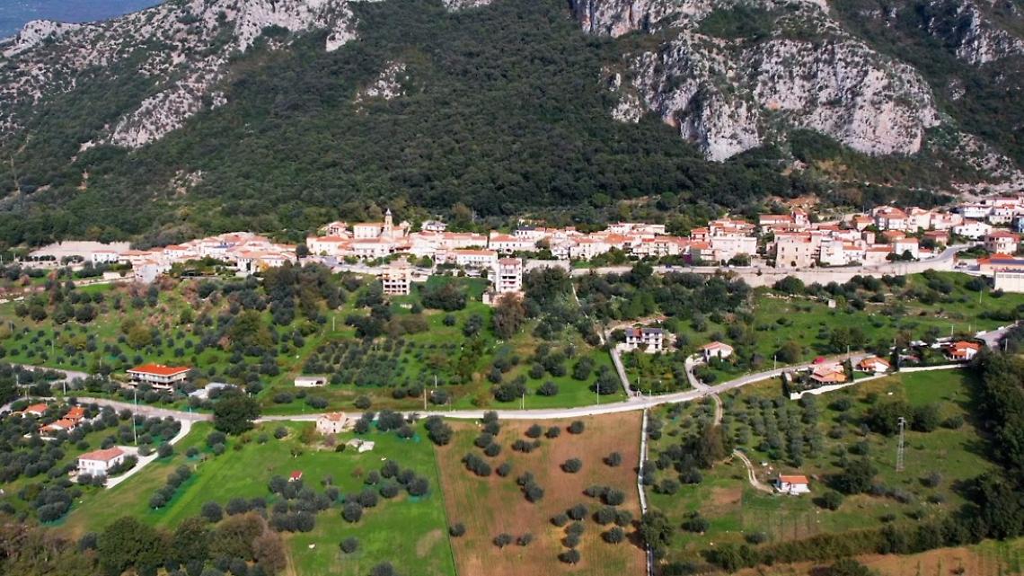 Le estati nei borghi? Copertine senza capitoli