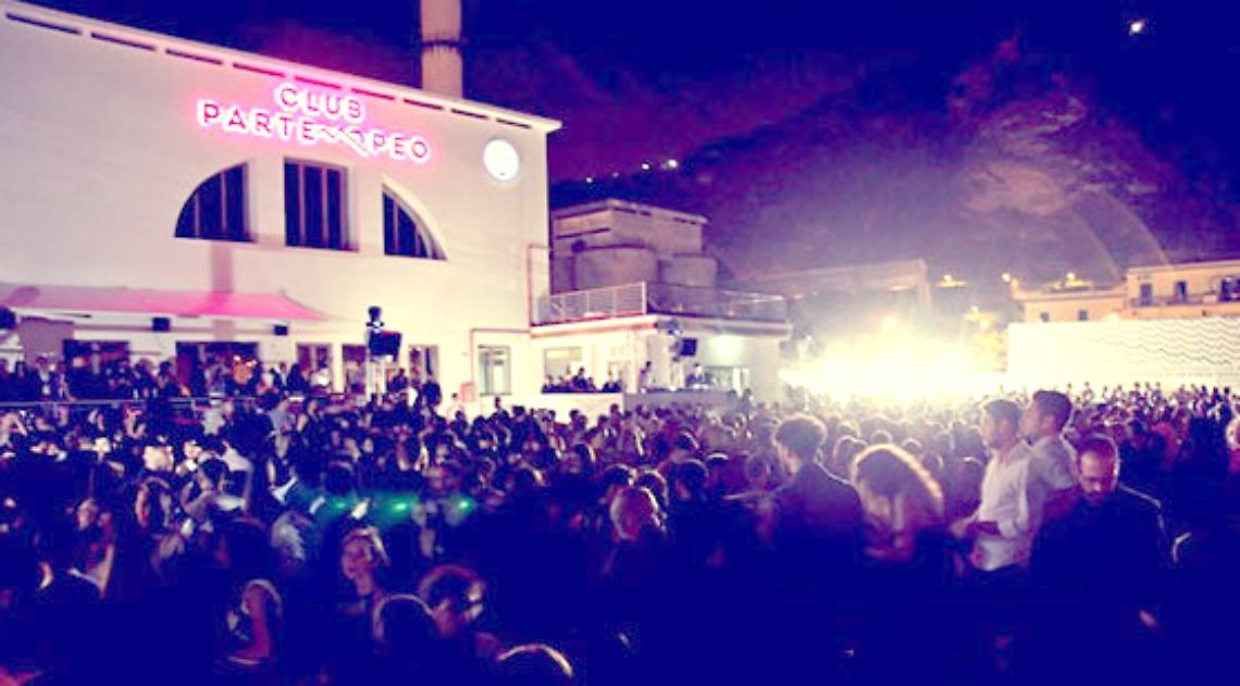 Litigio per una spinta involontaria in discoteca: 20enne accoltellato 