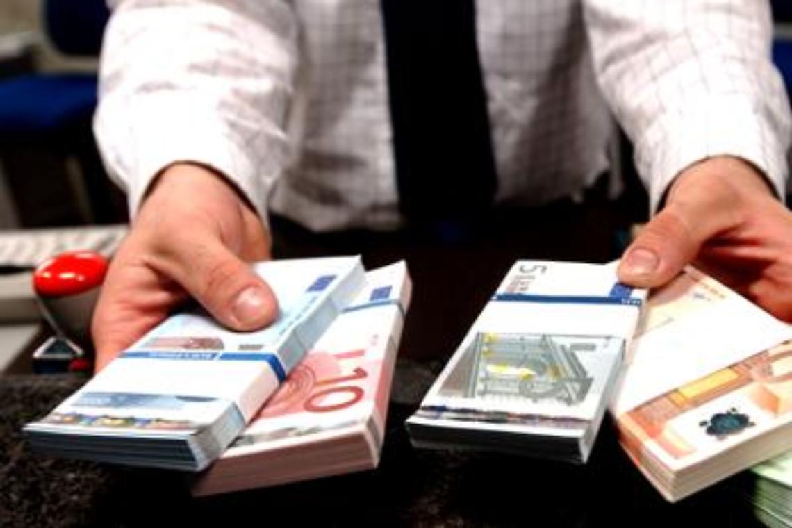 Prelievi, oltre mille euro scatta il controllo fiscale