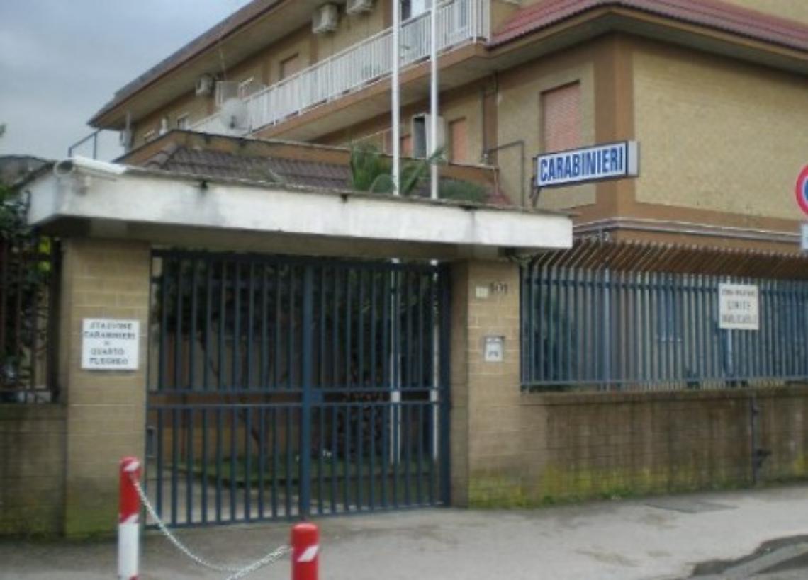 Quarto, 42enne muore in caserma dopo l'arresto: disposta autopsia 