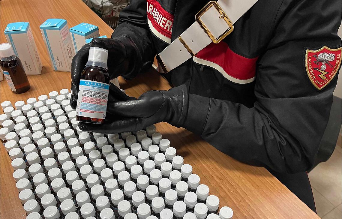 In casa 221 flaconi “droga da stupro", arrestato