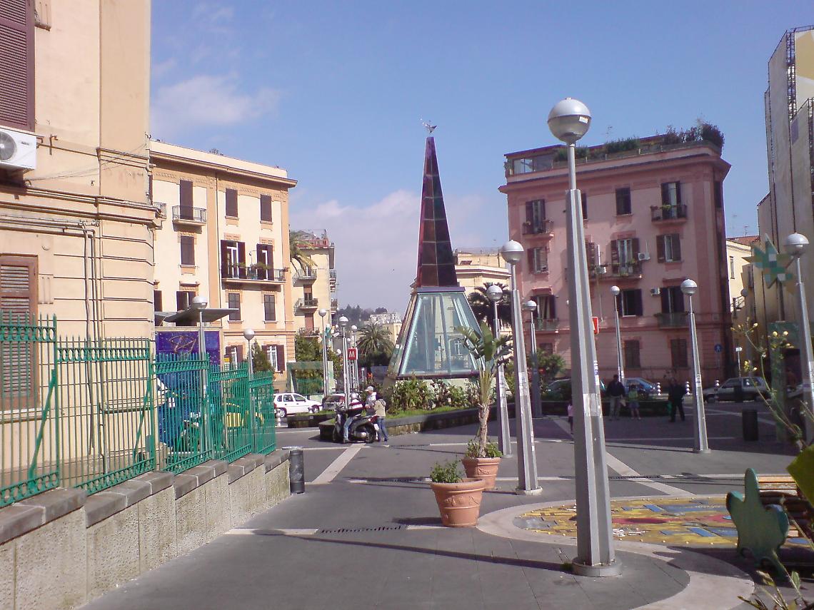 Donna ferita da minorenni durante rapina a Materdei