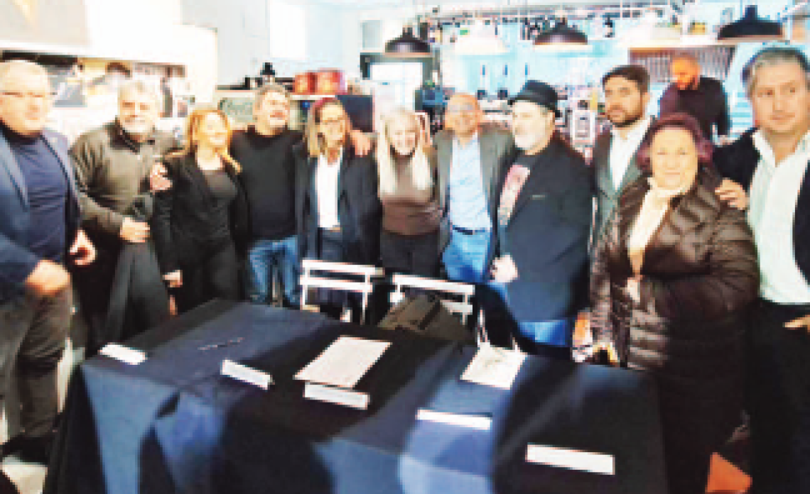 Tot&ograve; tra i grattacieli