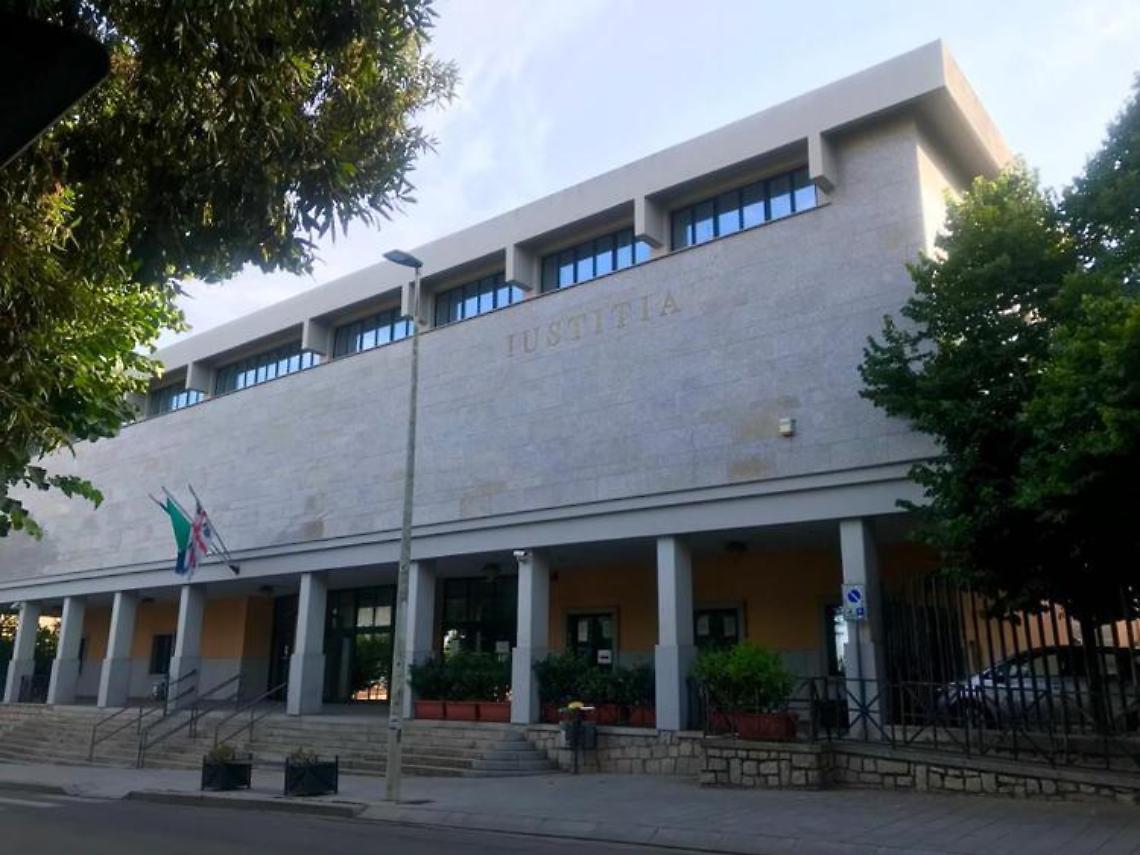 Caso Grillo, al via oggi processo per stupro di gruppo