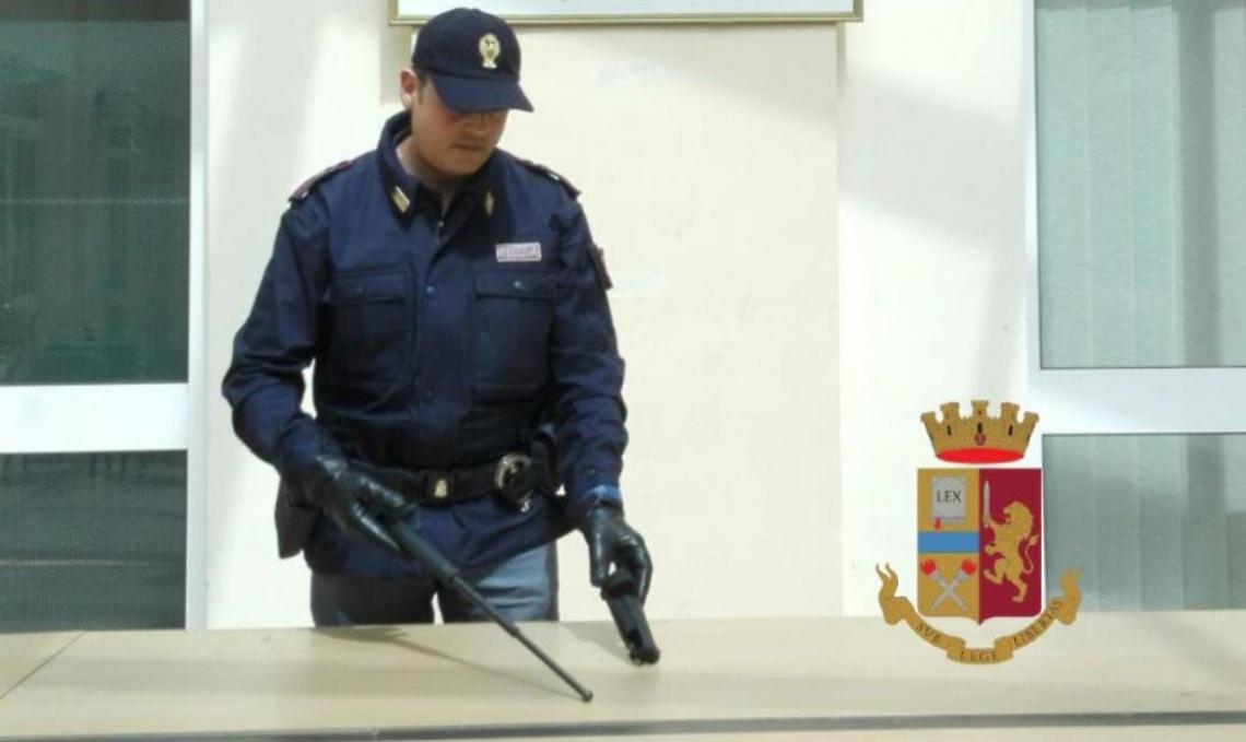 Castellammare, tifoso pugliese 17enne nei guai per possesso di manganello