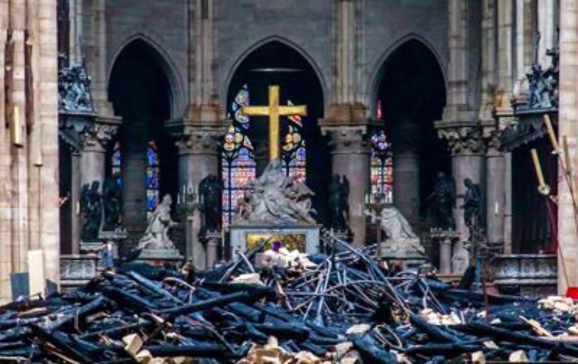 Notre Dame, «intervento al secondo allarme»