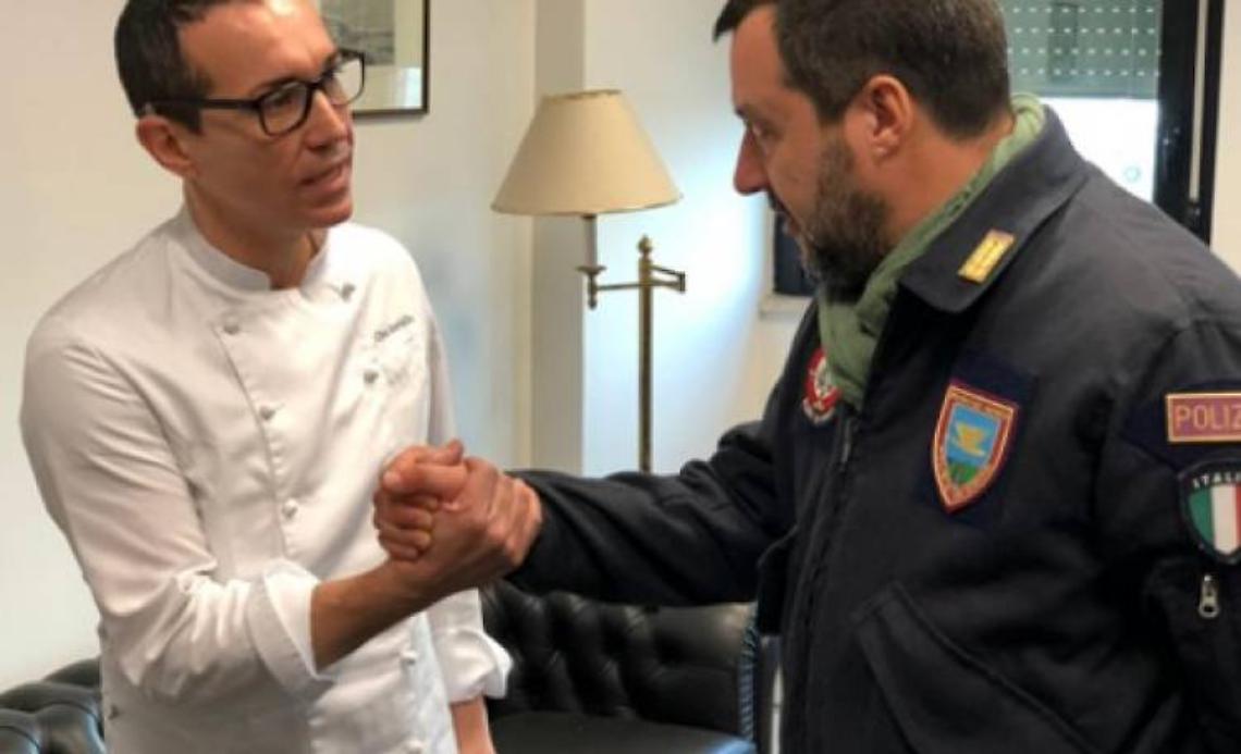 Salvini coi pizzaioli: «De Luca permetta consegne a domicilio»