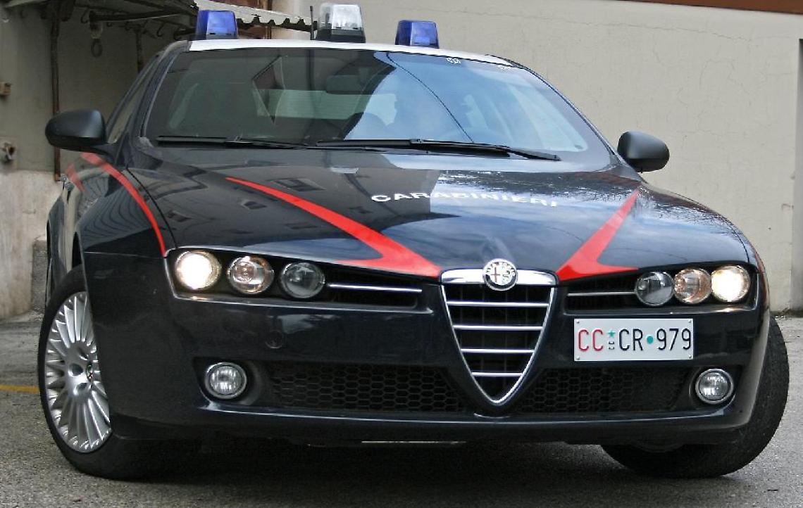 Marigliano, evade per rubare una motosega