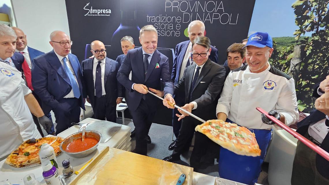 Vinitaly, Camera di Commercio Napoli lancia i “vini vulcanici”.  Fiola: «Straordinaria qualità e l'emozione delle nostre terre» 