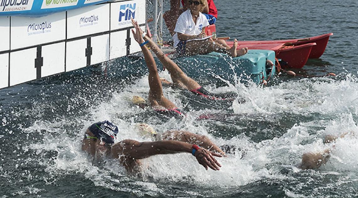Nuoto di fondo: doppietta Manzi-Sanzullo