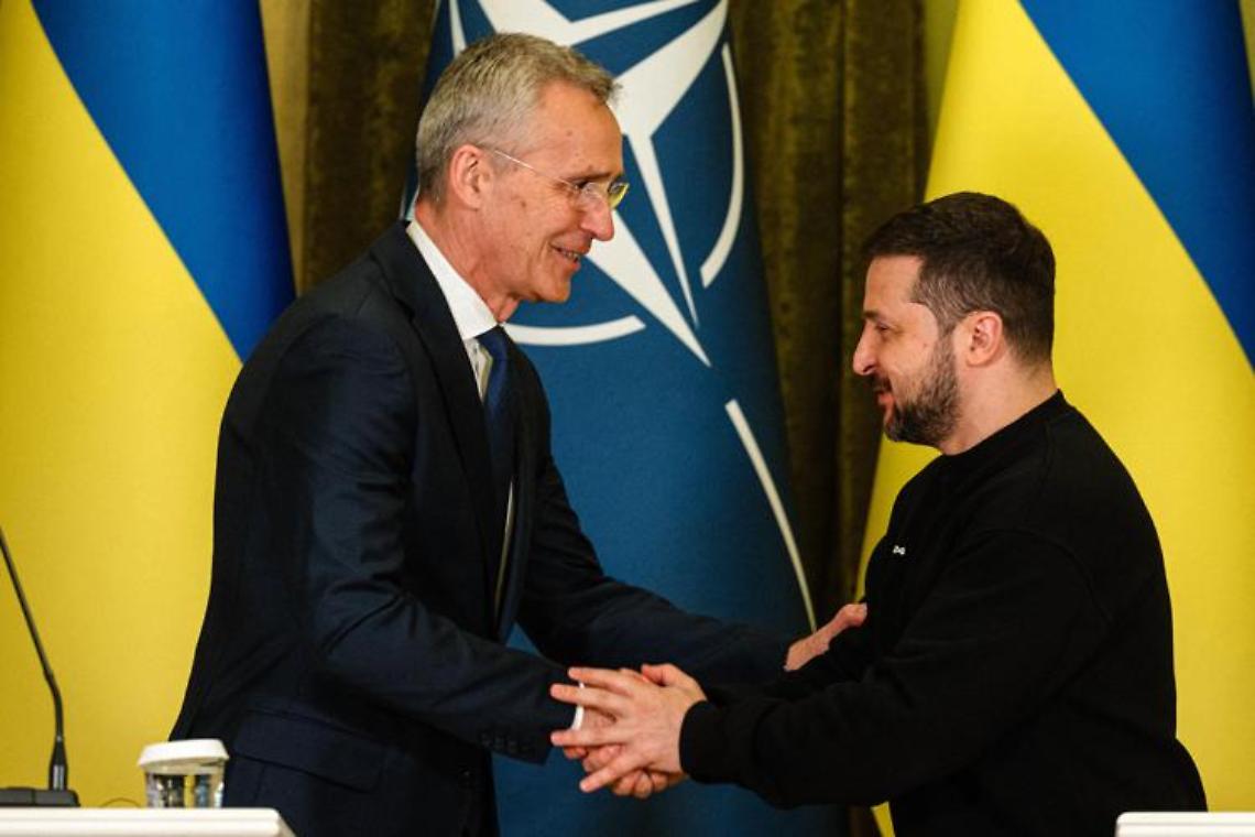 Nato, Stoltenberg: «A luglio a Vilnius nuovo Consiglio Nato-Ucraina, Kiev pari agli alleati»