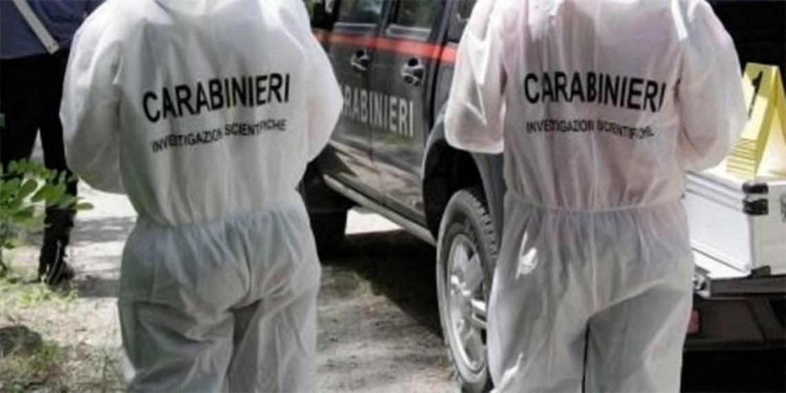Trovato cadavere in un'auto carbonizzata a Marano