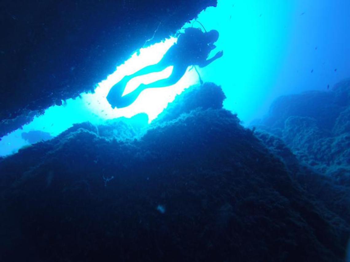 Si immerge per pescare e colto da malore non risale più: muore  sub di 40 anni