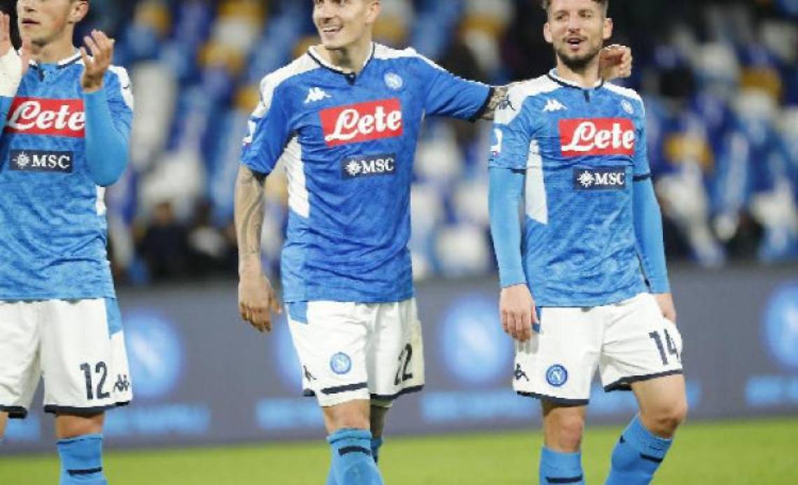 Calcio Napoli, tutti negativi i tamponi del gruppo squadra