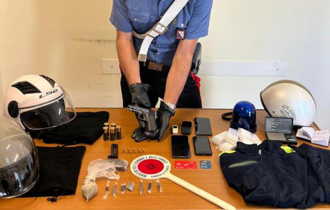 Carabinieri sventano rapina, due arresti dopo inseguimento