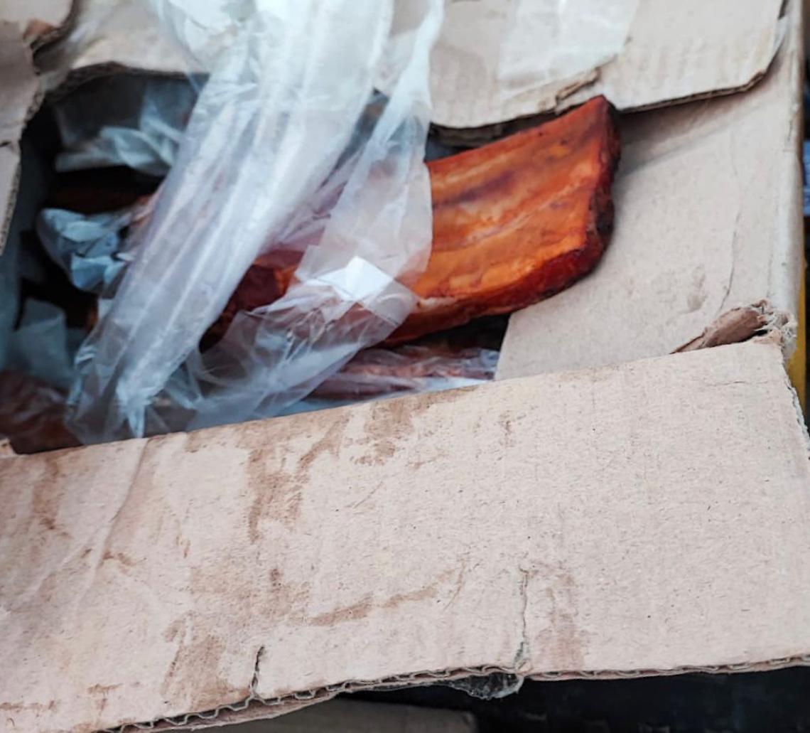 Aversa, mercato abusivo in piazza Marconi: multe e sequestri