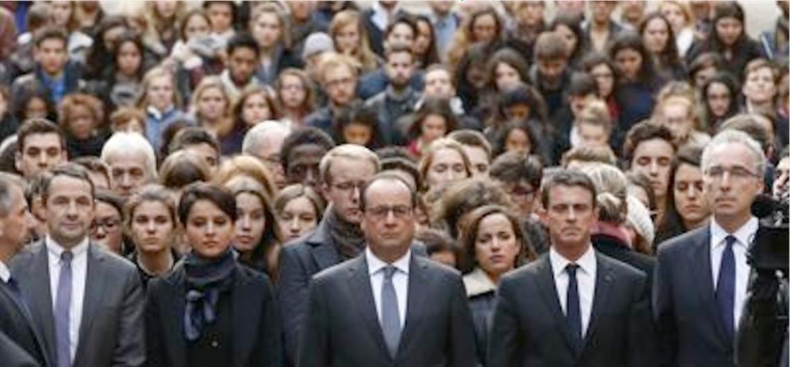 La Francia <br>si ferma <br>per ricordare <br>le vittime